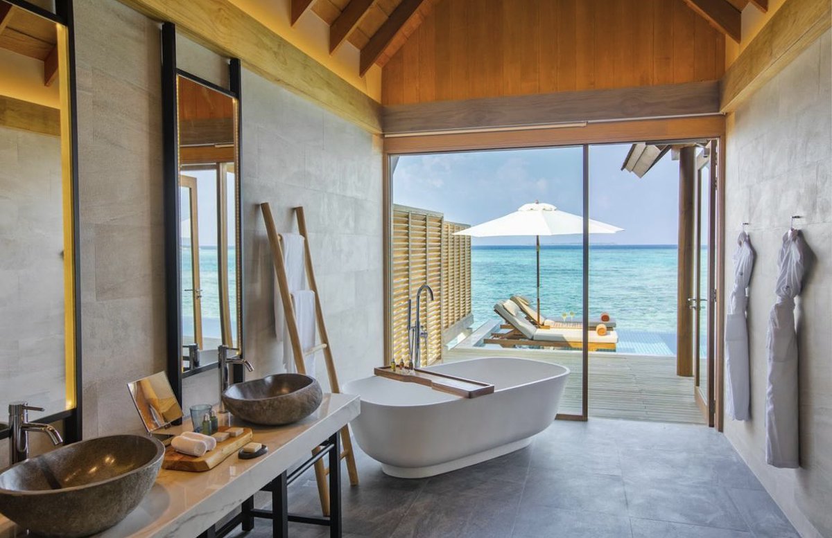 ttpdxb's tweet image. Unwind in a luxurious bath while soaking up the breathtaking beauty of the Maldives. Your endless joy and horizon await at Emerald Faarufushi. Maldives
#maldives #emeraldcollection #emeraldfaarufushiresortspa #resort #holiday #summervacation #beach #relax #instatravel
