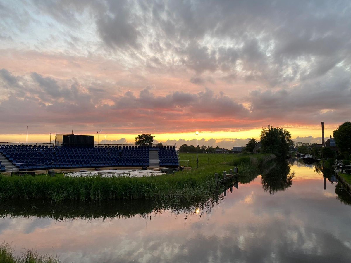 tryater's tweet photo. Wat hawwe wy in geweldige perioade achter de rêch! Mear as 11000 minsken hawwe genoaten fan ús Fanfare-trijelûk. In prestaasje dy 't wy net behelje koene sûnder jim allegearre. 💛
#Tryater #Fanfare #Ynblaze #Thusblaze https://t.co/LIkuX0cblE