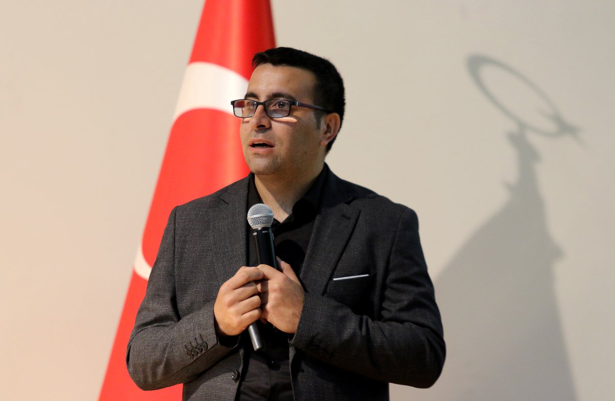 aicuni2007's tweet photo. Üniversitemizde, #EBYS Kullanımı ve Resmi Yazışma Kuralları Eğitimi Verildi
Üniversitemiz Bilgi İşlem Daire Başkanlığı ile Yazı İşleri Müdürlüğü koordinesinde Elektronik Belge Yönetim Sistemi (EBYS) Kullanımı ve Resmi Yazışma Kuralları Eğitimi verildi.
Recep Tayyip ERDOĞAN Kültür ve Kongre Merkezi Selçuklu Konferans Salonunda gerçekleştirilen eğitime Rektör Yardımcımız Prof. Dr. Mucip GENİŞEL, Genel Sekreter Muhammet Nuri KILIÇ, akademik ve idari birim yöneticileri ile personel katıldı.
Eğitimde, Bilgi İşlem Daire Başkanlığı personeli Zeki KİMSUN ve Yazı İşleri Müdürlüğü personeli Seda ÇELİK tarafından EBYS kullanımı ve resmi yazışma kuralları hakkında bilgilendirme yapıldı.
Eğitim, soru ve cevap bölümünün ardından sona erdi.
#AğrıİbrahimÇeçenÜniversitesi #DoğudanYükselenIşık #Resmiyazışmakuralları #eğitim