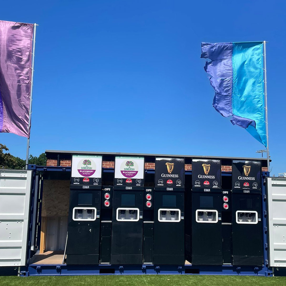 EBar_UK's tweet photo. It must be love? It must be #EBar pouring cool and keg fresh pints of Carlsberg, Guinness and Somersby Blackberry Cider at tonight’s #Madness concert at @NewcastleRaces. We have 10 EBars at Silver Yard Lawn and plenty of chilled kegs!
#LoveEBar #PerfectPints #PerfectPour https://t.co/PahveO83CG