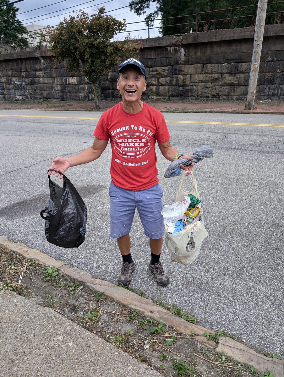 CharlandBob's tweet image. Last Night I ran into one of the biggest supporters of Quality of Life tickets - my friend Elvio from the Slopes. Elvio loves his neighborhood and works really hard to clean it up. Let's help him out!

buff.ly/3VZHzyG