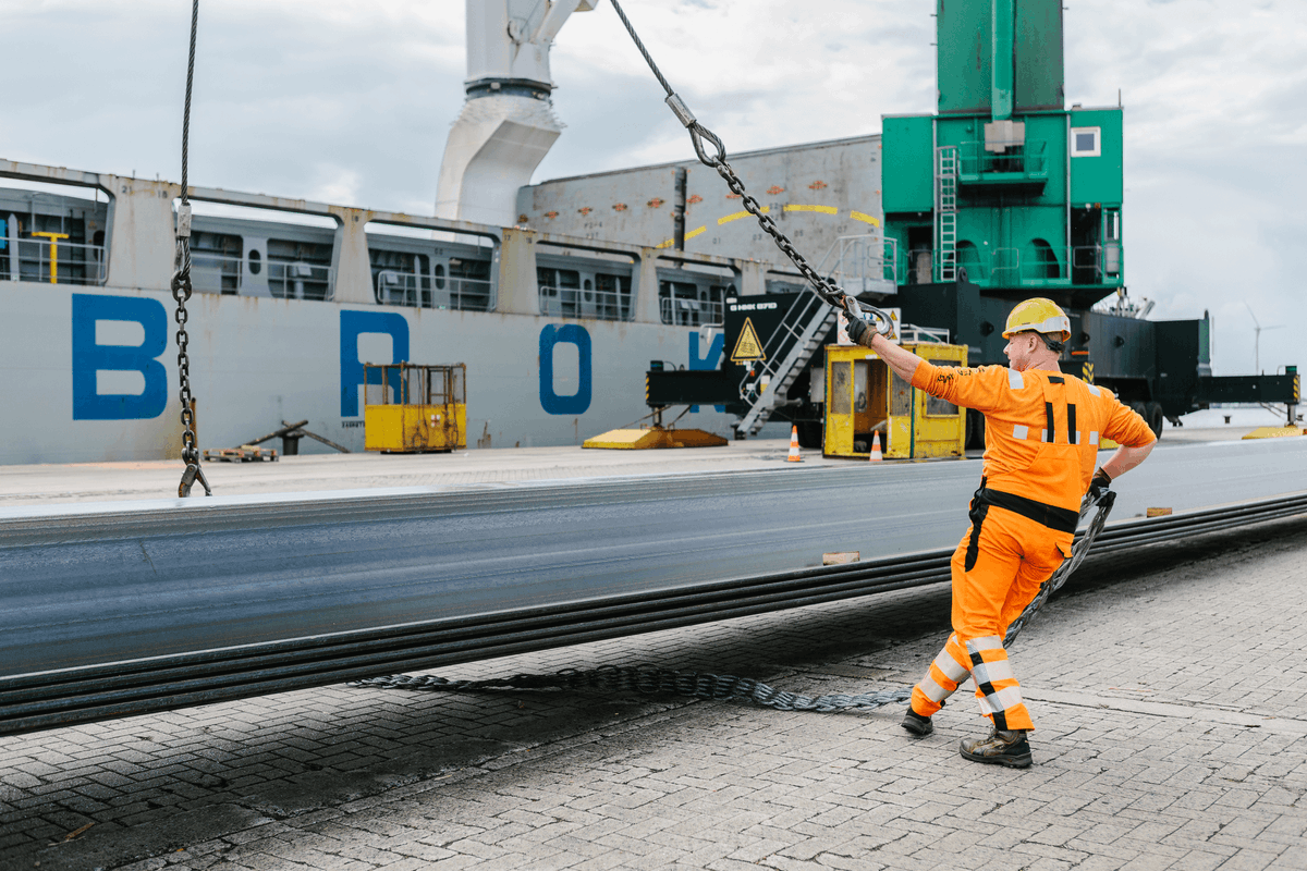 We are serious when we said #AXL is more than just an event…
Last year we extended the event beyond the show floor to <a href="/PortofAntBruges/">Port of Antwerp-Bruges</a>, hosting a Port Tour you won't find anywhere else!
Experience immersive journey designed for you at #AXL24, on 8-10 Oct:bit.ly/4bVqCLa