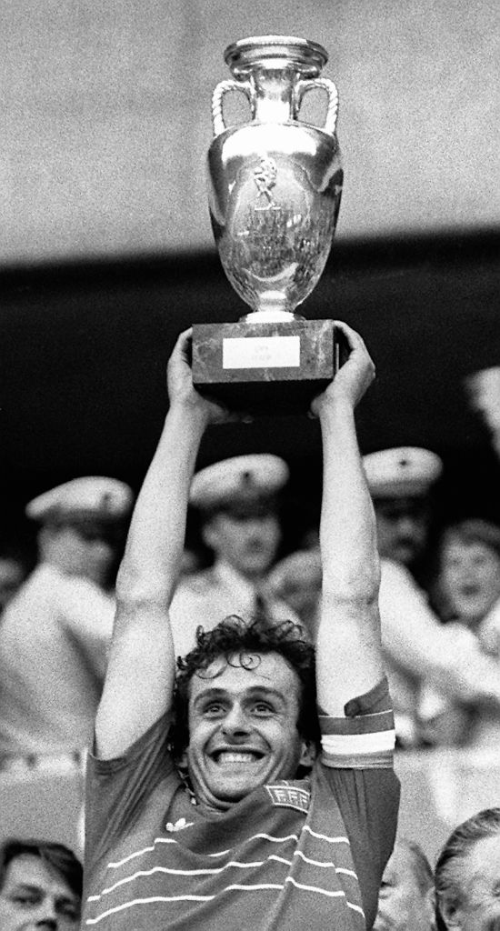 OptaJean's tweet photo. 4 – Depuis 1984 compris, la France a remporté 4 titres en tournoi majeur (2 à l’EURO, 2 à la Coupe du Monde), total le plus élevé pour un pays européen sur la période. Déblocage. #40ansEURO84 https://t.co/hFh8FH8l0S