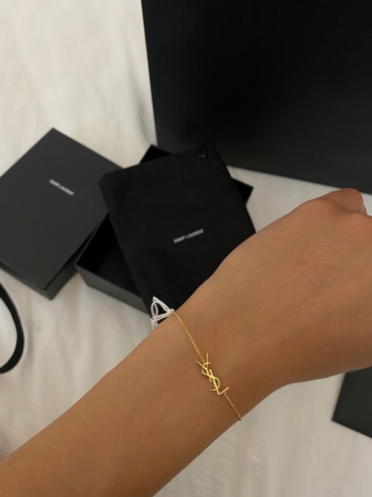 ysl✨