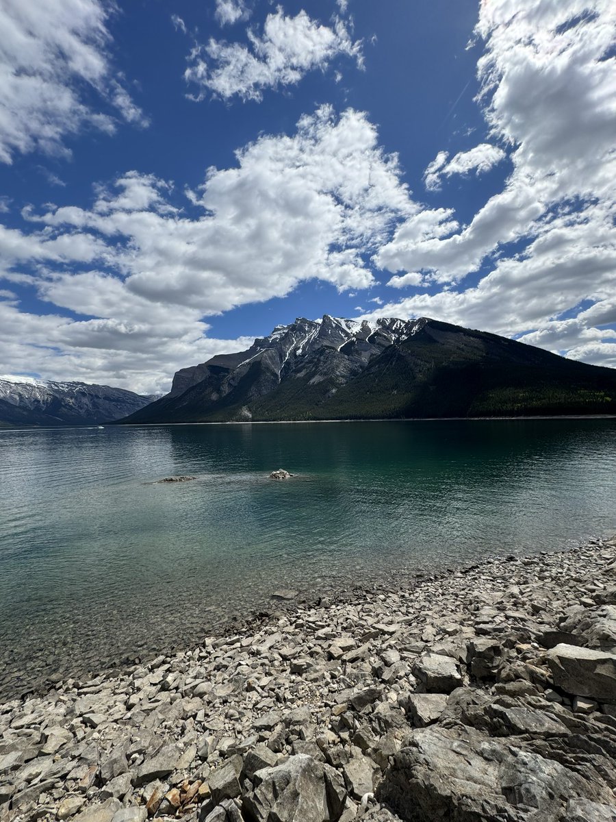 nickobeach's tweet photo. Banff, Alberta 📍🇨🇦 https://t.co/Y6Fe0Q4pP4