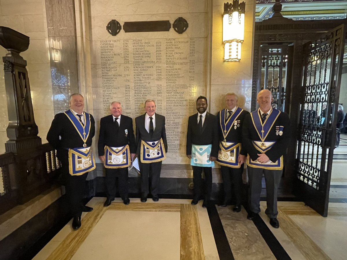 OldSinjins3232's tweet photo. What a brilliant day up at the big house yesterday. 
Old Sinjins in support of not 1 not 2 but 3 of our members and and the rest of the province receiving promotions, first appointments and awards. 
Well done everyone 👏 https://t.co/NW5RYGWyPe
