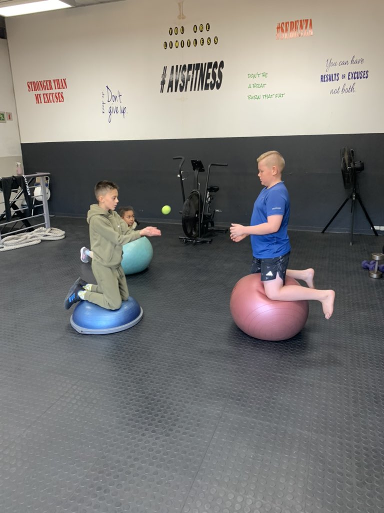 audas_vanschoor's tweet photo. Start them from young π
.
KIDS program with #Avsfitness β€οΈ
.
#FinishStrong
#TeamAvs #StartofGood #Letsgo #Consistency #Core #Gym #Motivation #InSTUDIOWITHAVS #trainWithAvs #AVSFUNCTIONALSTUDIO #Functionaltraining #AVSGEAR #AvsKids https://t.co/oczTwCYJ0J