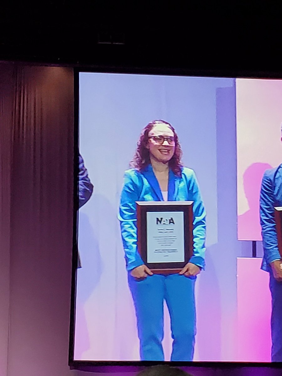 DocMoff8's tweet photo. This is my person! @JamieMansellPhD @NATA1950 Most Distinguished Athletic Trainer @TempleATP @TempleUniv https://t.co/KT3P3QYy2X