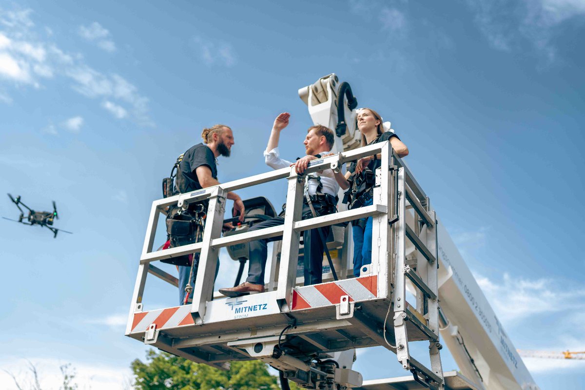 presseticker's tweet image. Ministerpräsident Michael Kretschmer besucht Standort der enviaM-Gruppe in Grimma pr-gateway.de/s/450280

#MITNETZ STROM # MITNETZ GAS # enviaM-Gruppe # Michael Kretschmer # Versorgungssicherheit # Netzbetreiber