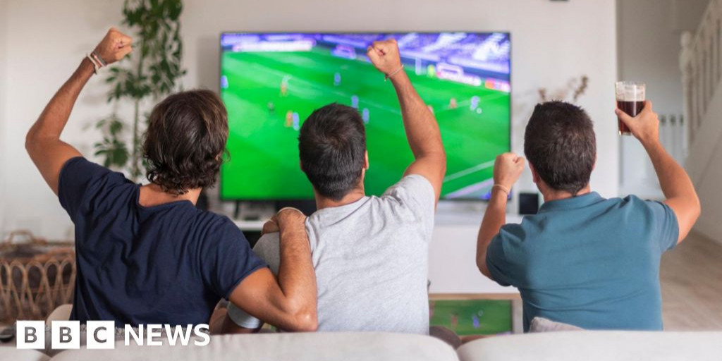 OCR_BusEcon's tweet image. How does football affect demand for TVs? ow.ly/kJXA50SqQ6S #GCSEEconomics #ALevelEconomics #ALevelBusiness #BusinessTeacher #EconomicsTeacher