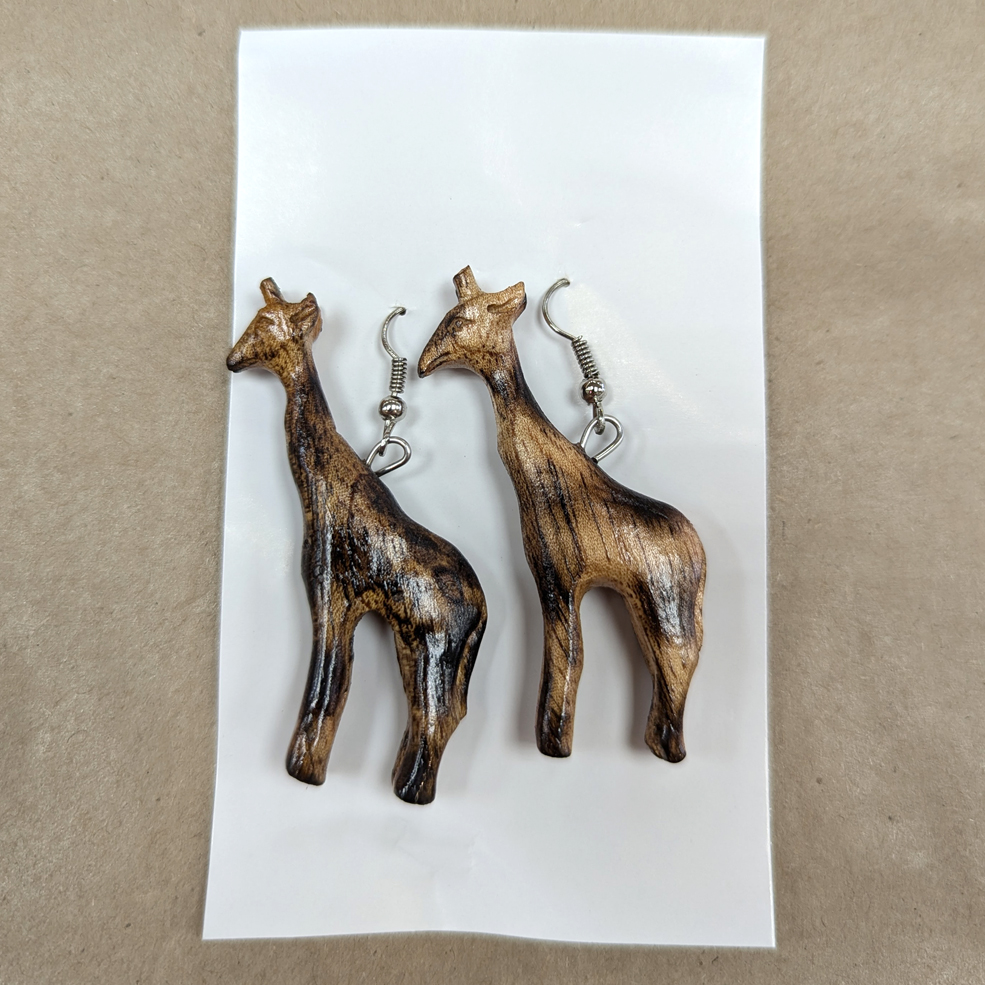 New stock. These fun giraffe earrings are made from a light wood so they won't weigh your ears down!
#earrings #woodenearrings #giraffeearrings #woodengifts #woodengiftshopuk #shoplocaluk #supportlocalbusinessuk #animalearrings #danglyearrings #danglyearringsbepoppin