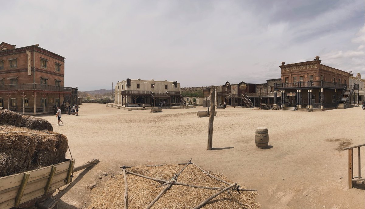 iaguilardop's tweet photo. Momento de descanso durante el rodaje de RABIOSO en el Desierto de Tabernas.
En @minihollywoodoasys
Con @luismariastories
#directordefotografia #cinematographer #cinematography #rodajes #rodajesquemolan #vivirrodando #almeriacine #largometraje #cineespañol #sonycinealta https://t.co/Tr7NC3Ja3i