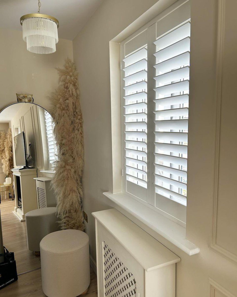 BHS_UK's tweet image. Upgrade your home with ease with our easyfit shades 😎 

@town_house_adventure_21

#bhs #bhslighting #ceilinglight #easyfit #lightshade #beige #homedecor