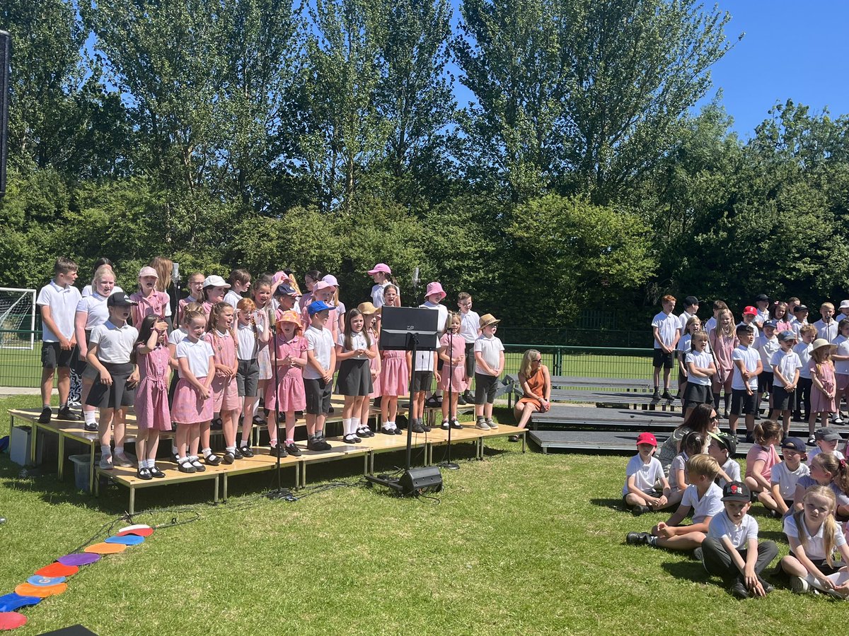 Wheatlands_Sch's tweet photo. Thank you so much to all our fabulous families for making our Summer Concert such a success. It was so lovely to see so many of you there. Such a gorgeous afternoon in glorious sunshine, listening to our beautiful children sing. ☀️ https://t.co/cOlLL5kYJM