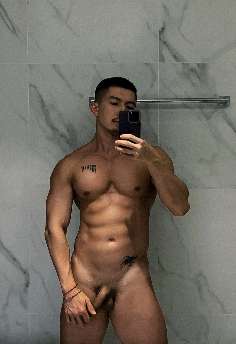 silveron21's tweet photo. 沒有勃起就不必打碼🤭😈
Need no censor if it ain’t a boner🤭😈 https://t.co/fdheBrlKng
