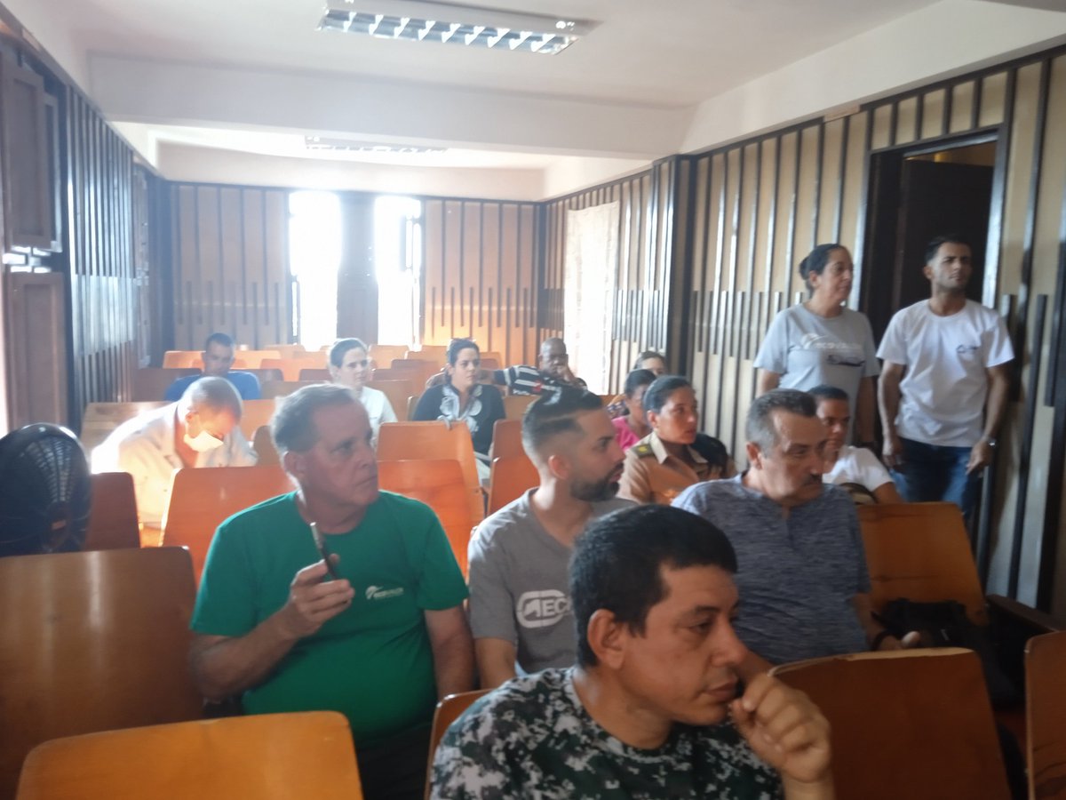 daly8585's tweet photo. Apostamos por el futuro. Sesión de trabajo para dar seguimiento a la implementación de #TareaVida en la provincia de #PinardelRío, #Citma @Ecovida_Pinar @citmacuba @YoelMaqueira @feyobe74312 @JesusAl07051268 @LMarquezLlauger @cmumicadora https://t.co/ZvSzKb6NIp