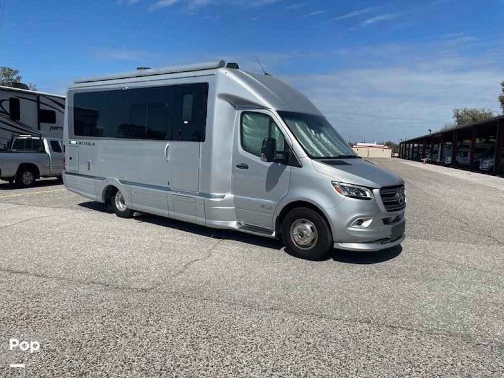 RvCrazy's tweet photo. LOOKING FOR ANY OFFERS! - This 2023 Airstream Atlas Tommy Bahama Edition is located in #Bradenton #Florida. Easy to drive and park and opens to a great experience with one slide!
🔸Price $249,900

➖➖
🔗 https://t.co/oMSorskDPf
➖➖

#ClassB #ClassBForSale https://t.co/ADbjHhrSXj