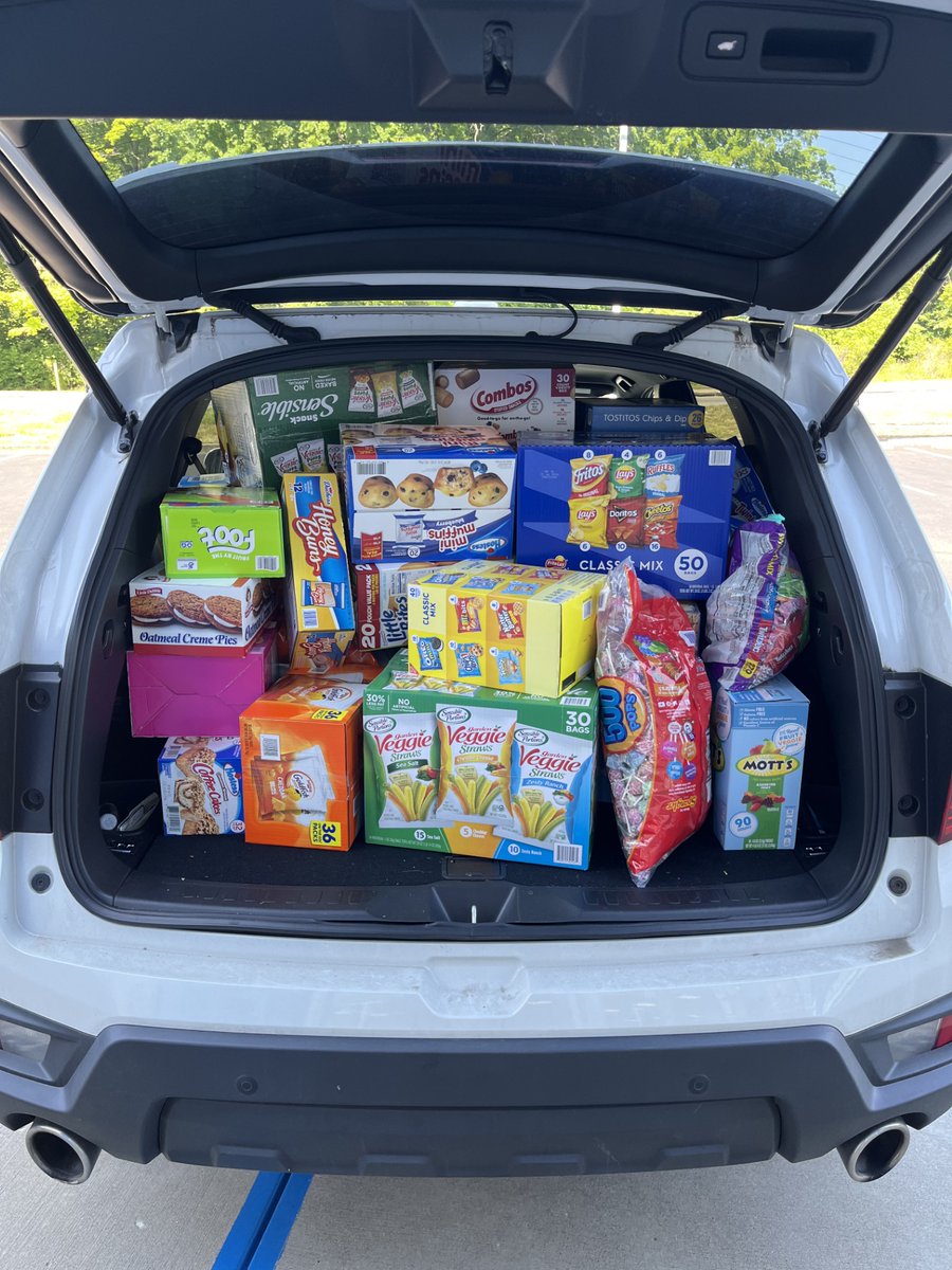 ColerainHonda's tweet photo. We're overwhelmed with gratitude for everyone who contributed to our donation drive for the @RMHCincinnati  We're so blessed to have this incredible organization in our community, supporting families facing immense challenges. #RMHC #giveback #wylerway https://t.co/yMMYC7Ca4e