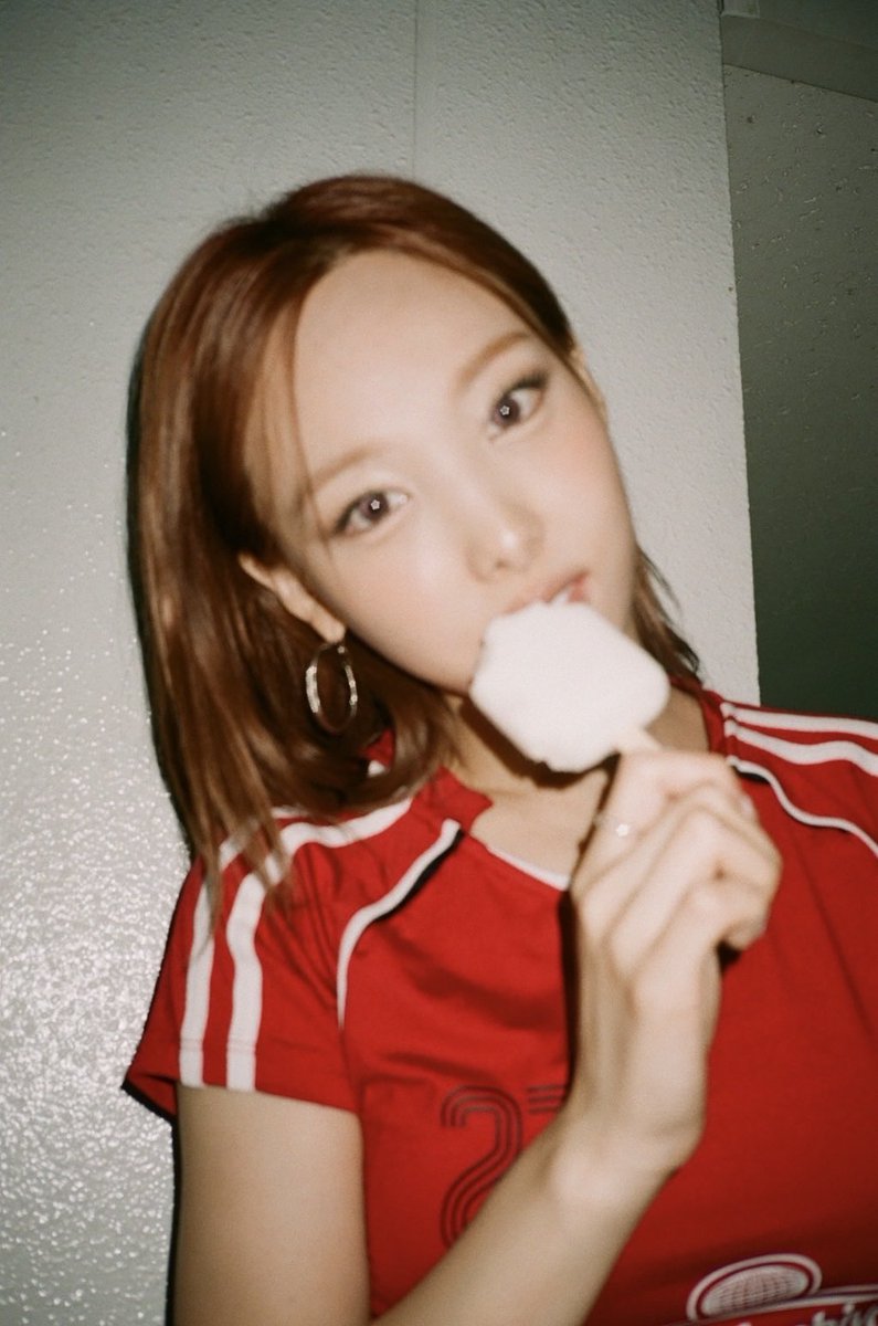 inysbbl's tweet photo. [🐰📸] • 240627 https://t.co/21gU4SuoJx