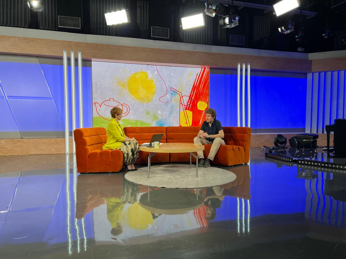 PLinSerbia's tweet photo. O filmu "Mensch" i dr Ludviku Hiršfeldu🧑⚕️, projekcijama u Srbiji i saradnji sa srpskim lekarima i istoričarima govorio je danas reditelj Pavel Visočanski 🇵🇱 u @RTS_Jutarnji. 🇷🇸
#RTS #Mensch #Ljudina #jutarnjiprogram https://t.co/3Z6W910Wa5