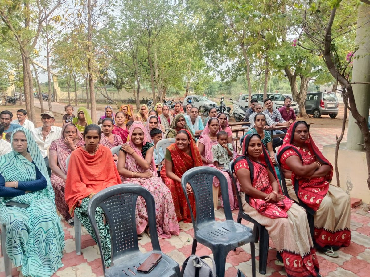 chiragrathod33's tweet image. કેળવણી નો મહોત્સવ...
કન્યા કેળવણી મહોત્સવ...
ઇડર તાલુકાના પનોલ આયુષમાન આરોગ્ય મંદીર નાં ભુતિયાગામે શાળા પ્રેવેશોત્સવ...

ગ્રામજનો, smc સભ્યો અને બાળકોને સિકલસેલ,અંતર્ગત આરોગ્યલક્ષી જાણકારી આપવામાં આવી..@CdhoSabarkantha @THOIDAR @IdarSbcc @Sbccsk @A_ArogyaMandir @MoHFW_INDIA