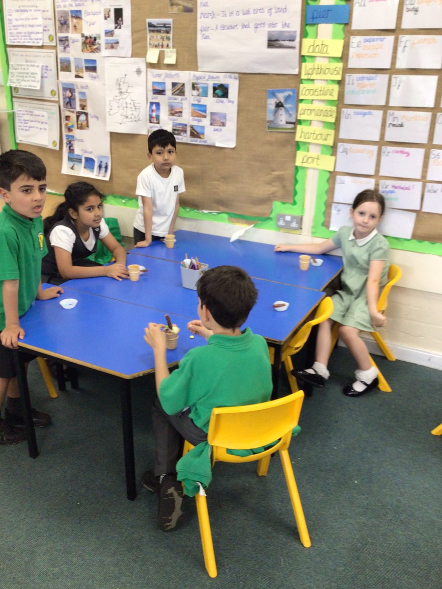 A final goodbye to my wonderful class with an ice-cream party. 🍦