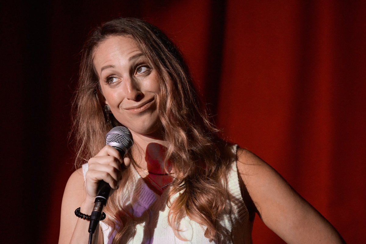 TalkingSchmidt's tweet photo. I’m on Live Snakes tonight! @MiaFaithHammond is hosting! The hilarious @MykaFox is also on the show! Along with @RACH4_theSTARZ @Feldfrog @Bobby_Condon and Charlie Dawson! Doors at 8. Show at 9. Just $10 cash at the door! At the Gutter in Williamsburg. 📸 by @withreservation https://t.co/DLgnCykePd