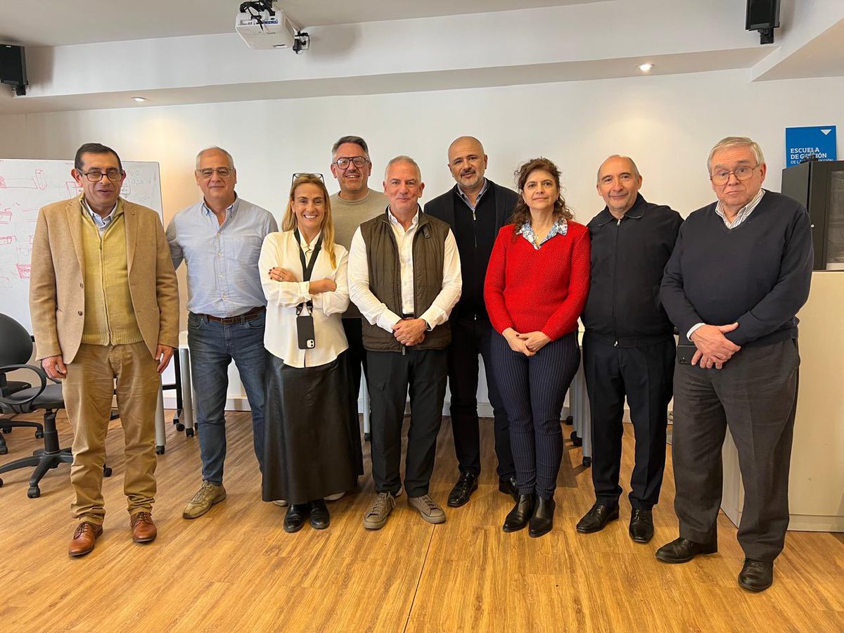 FIICLAT's tweet photo. LA FEDERACIÓN INTERAMERICANA DE LA INDUSTRIA DE LA CONSTRUCCIÓN AGRADECE AL EQUIPO DE LA CÁMARA ARGENTINA DE LA CONSTRUCCIÓN, POR TODO SU APOYO Y COLABORACIÓN PARA REALIZAR EL 89 CONSEJO DIRECTIVO EN BUENOS AIRES.@EduardoRmzLeal @ivan_szczech @CamarcoArg https://t.co/KZoympHQqz