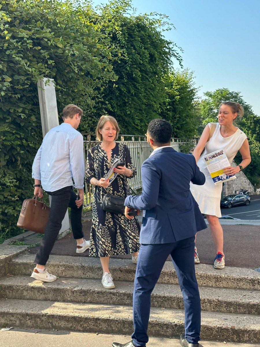 IsabelledeCrecy's tweet photo. À #Nanterre et à #Suresnes, sur le terrain, à l’écoute pour vous présenter les priorités de mon mandat. 

#Avecvous ! Ensemble pour la République 
#Électionslégislatives2024

🔗 Mon site internet : https://t.co/hn8KVuWDet https://t.co/MnqQFgS3zD
