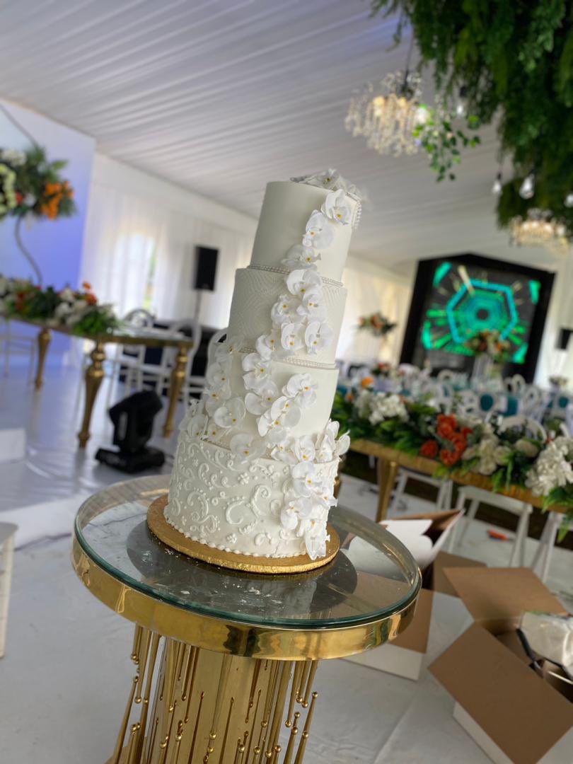barbarians_fc's tweet photo. BARBARIANS FC introduces THECAKEGUY as our PLATINUM SPONSOR for @thengoleague Season 4
@TheCakeguy100 is a pastry shop that sells fresh, delicious and affordable cakes for all kinds of functions ranging from birthdays, graduations, anniversaries, weddings etc. https://t.co/rQH2r3KAlw