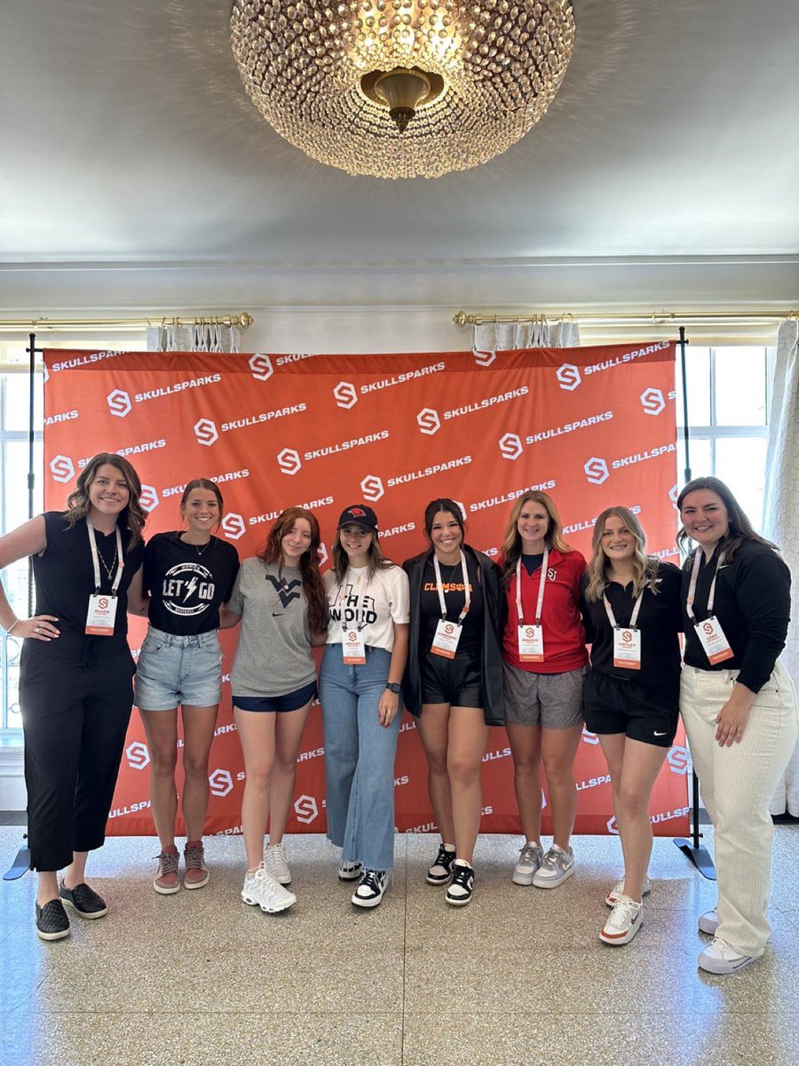 Leah Dusterhoft (@seeyahleah) on Twitter photo Wow, what an inspiring experience at <a href="/SkullSparks/">SkullSparks</a>! Got the chance to create relationships with so many creatives in college sports and learn from the best in our field. So thankful for the community built this week! #smsports Wow, what an inspiring experience at <a href="/SkullSparks/">SkullSparks</a>! Got the chance to create relationships with so many creatives in college sports and learn from the best in our field. So thankful for the community built this week! #smsports