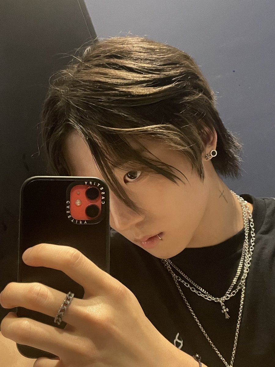 JUSTB_twt's tweet photo. [#건우] 🕊️🕊️

#JUSTB #저스트비 #GEONU https://t.co/F3NT40OeVM