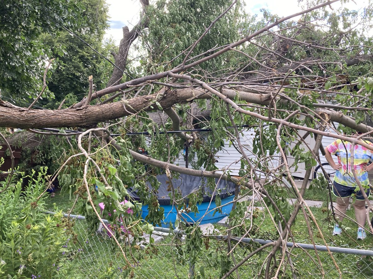 ⁦<a href="/OPPDCares/">OPPDCares</a>⁩ 
Neighbor asks if they can cut out limbs that are over a line -given that the power is out up and down the street?