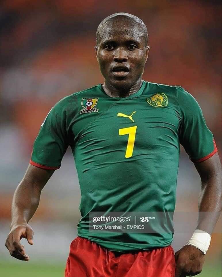 Ivoirowsky's tweet photo. L’Ex international Camerounais Landry #Nguemo est décédé ce jeudi suite à un accident de circulation à 38 ans au #Camerounais .
RIP 🕊️ https://t.co/OZGK6edXzX