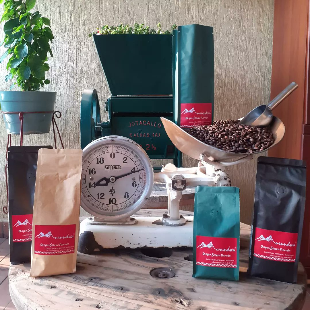 Helmuthbm's tweet photo. DIA NACIONAL DEL CAFÉ 🍒☕🍯🌄🤠
#murundwacoffee #cafeartesanaltradicional #unaexperienciaemocional #reservaforestalsierranevada #hippiecampesino #peasantchallenge https://t.co/cj3gRBaxEe