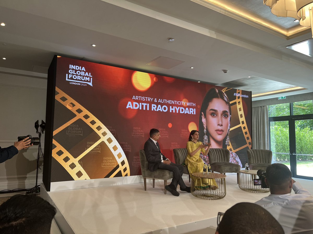 poojaks's tweet photo. “I want to sit in your heart and go home with you”. Fabulous way of explaining storytelling @aditiraohydari @IGFupdates #IGFLondon @manojladwa https://t.co/vHsuw8G1ej