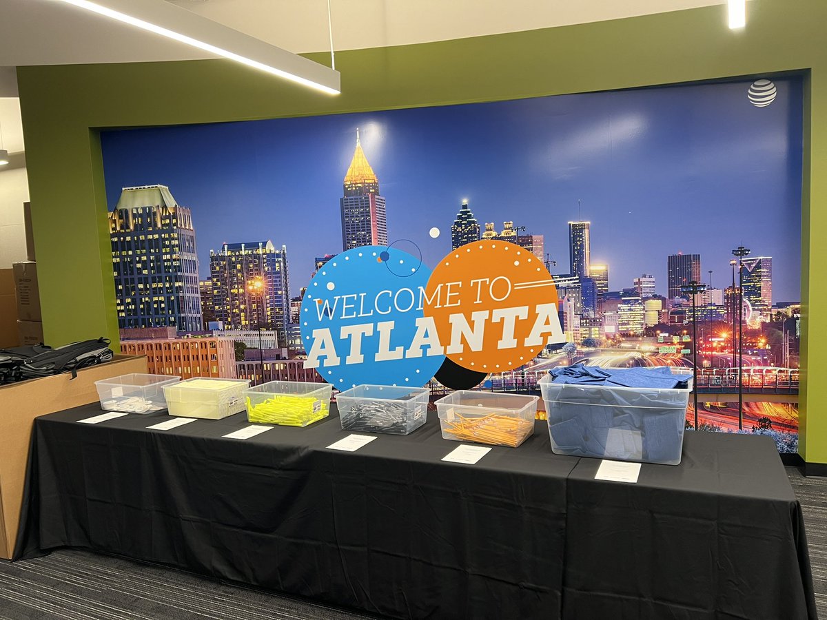 “We make a living by what we get, but we make a life by what we give.” Winston Churchill <a href="/ATT/">AT&T</a> #LifeAtAtt