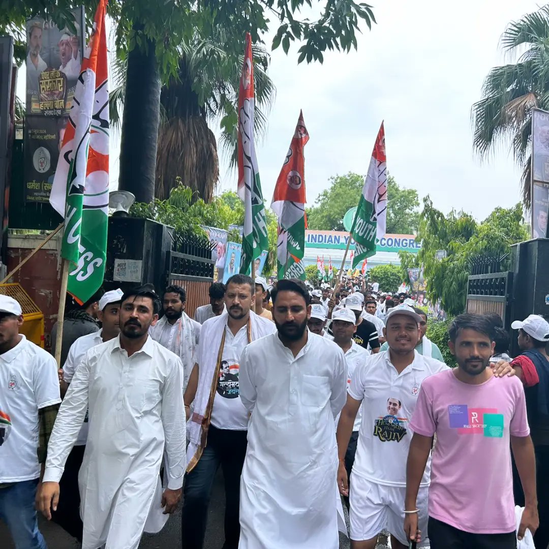 HJopada's tweet photo. (भारतीय युवा कांग्रेस)संसद घेराव दिल्ली ।
#RENEET https://t.co/Y5VKgIjyUs