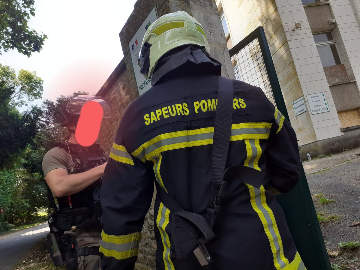 cdt_ag's tweet photo. #Bloc2CATESPP: MSP futurs CA tous engins @sdis86:

➡️#entraînement ds des situations proches du réel 
➡️#mettre en #pratique les éléments de doctrine ops 
➡️#répéter, débrifer, sans cesse les actions pour toujours progresser
➡️#agir au service de la population pour #portersecours https://t.co/KuegpidnNb