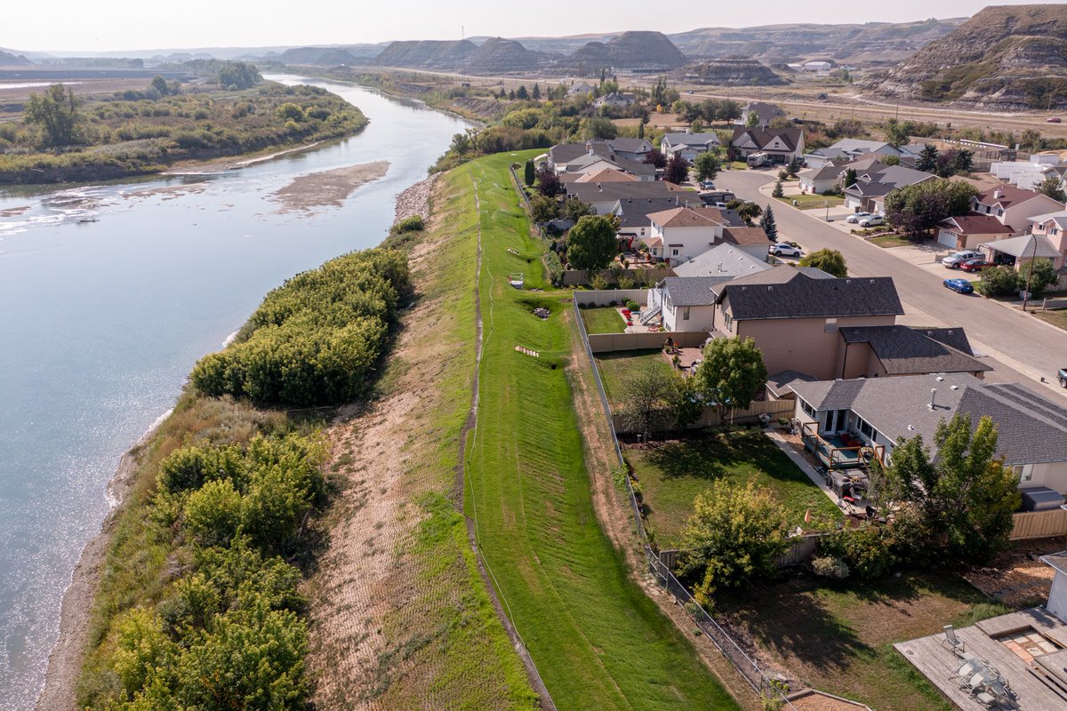 Housing, Infrastructure and Communities Canada tweet media