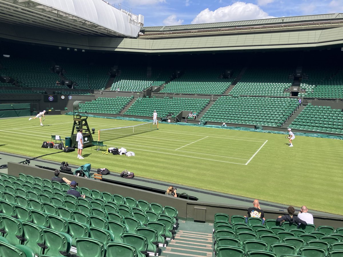 NeilMcLeman's tweet image. #Djokovic & #Sinner & the sun. All on Centre Court #Wimbledon