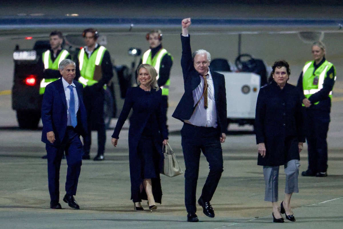 Julian Assange Is Free!
by Andrew P. Napolitano
<a href="/Judgenap/">Judge Napolitano</a> <a href="/WikiLeaks/">WikiLeaks</a> #WikiLeaks #JulianAssangeIsFreeNOW #JulianAssange_is_FREE #AssangeFree 
original.antiwar.com/andrew-p-napol…