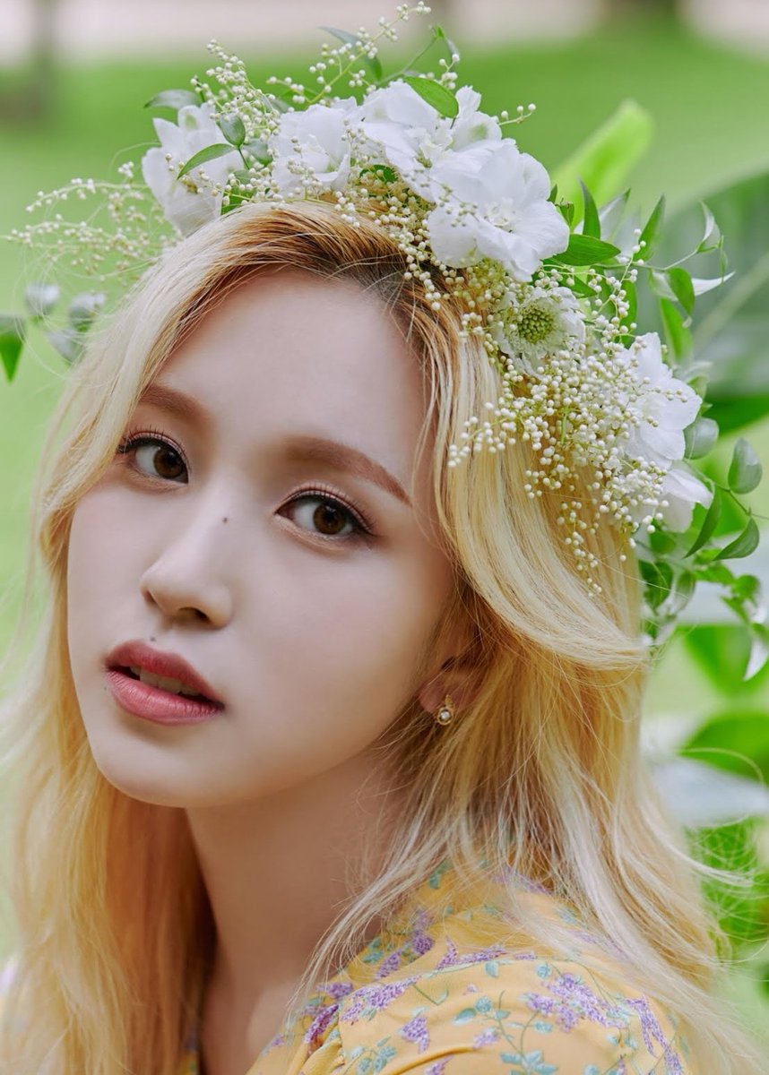 myoreee's tweet photo. I couldnt pick just one Mina's pic/vid to show how beautiful she truly is. She's just so effortlessly beautiful its just too hard to choose one favourite 🥹 https://t.co/uMWQNXmCyC