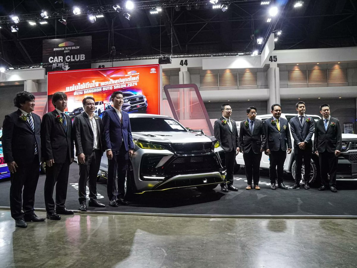 MadridMotorS's tweet image. (3/3) New Toyota Hyper-F Concept preparado por TCD Asia...bloque turbodiesel de 2.8 L que desarrolla 221HP de potencia y 550Nm de par motor que vuela sobre el asfalto asiatico #toyota #hyperf #concept #tcd #asia #supercar #japan #autoshow #bangkok #FelizJueves #FelizJuevesATodos