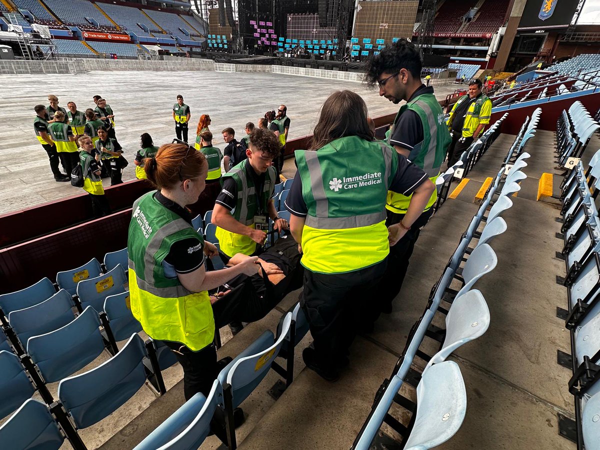 ICMSltd's tweet photo. Stadium orientation and team training ready for @FooFighters concert tonight at @AVFCOfficial 🤘🎸 🚑

#eventmedical #firstaidsupport #firstaidteam #medicalteam #foofighters #avfc https://t.co/N60AYUKndJ