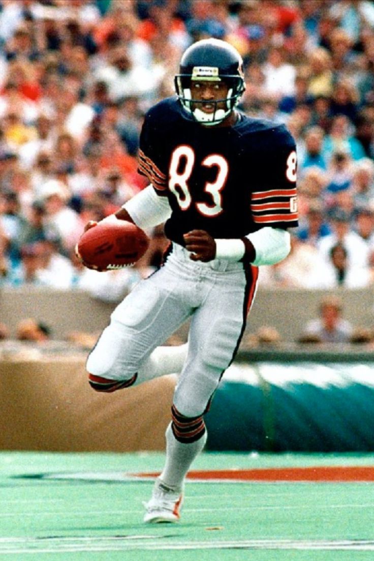 PolyesterUnis's tweet photo. Willie Gault, circa 1985 @ChicagoBears. #WillieWeek https://t.co/xhxflTD0zN