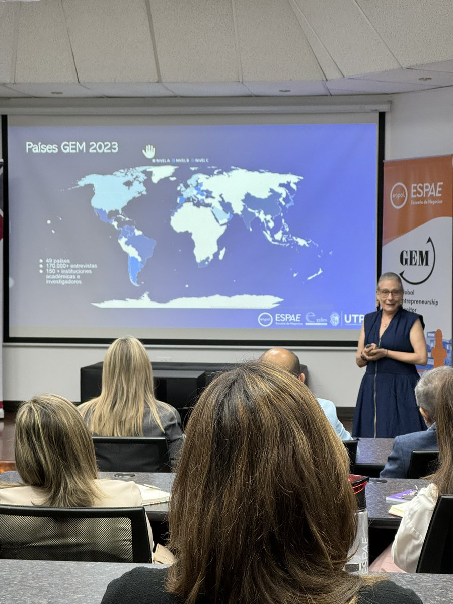 sharonguaman's tweet image. Casa llena hoy en @espae 
@vlasio presenta resultados del Global Entrepreneurship Monitor 2023.

Importante conocer la situación de Ecuador respecto a la actividad emprendedora en Ecuador y las variables que intervienen.