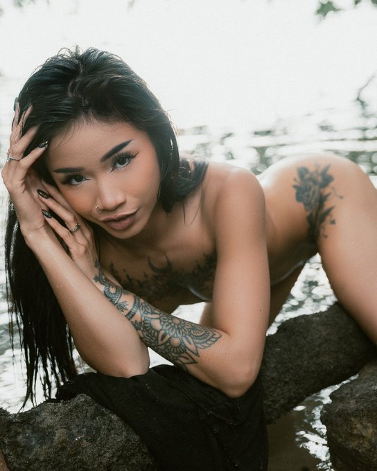 Embracing those tropical vibes with @raine.lee. Who else feels the magic? 👀🌴 #altmodel  #tropicalvibes<a class="tags" target="_blank" title="On Twitter" href="/?out=eyJ0eXAiOiJKV1QiLCJhbGciOiJIUzUxMiJ9.eyJpYXQiOjE3MjA5MDgyMzEsImlzcyI6InR3cG9ybnN0YXJzLmNvbSIsIm5iZiI6MTcyMDkwODIzMSwiZXhwIjoxNzUyNDQ0MjMxLCJyZWRpcmVjdF91cmwiOiJodHRwczovL3R3aXR0ZXIuY29tL3JhaW5lIn0.0A0vry_tFpHUn7yQe1YaCmW_ZJq5KMcxANUxIXyoxE3Y-jQVgJ8jLl8dSpkXQ70ZCLYKnJAO3gbcdoMGo5LlTQ">@raine</a><a href="/tag/inked"class="tags"><span>#inked</span></a><a href="/tag/altmodel"class="tags"><span>#altmodel</span></a><a href="/tag/bodyart"class="tags"><span>#bodyart</span></a><a href="/tag/blackhair"class="tags"><span>#blackhair</span></a><a href="/tag/tropica"class="tags"><span>#tropica</span></a>