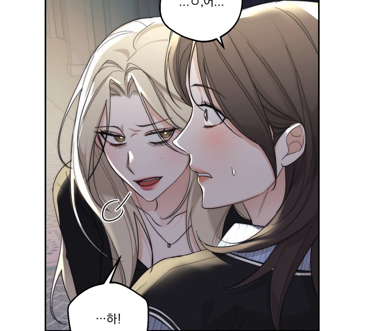 passionyurilove's tweet photo. Sori admitted that she likes the boss in a hotel room (?)…I wonder what will happen in the next chapter 😬 https://t.co/qEOaBOxlCD