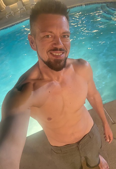 Would you fuck me on the first date? https://t.co/7LRHBSwE0Q